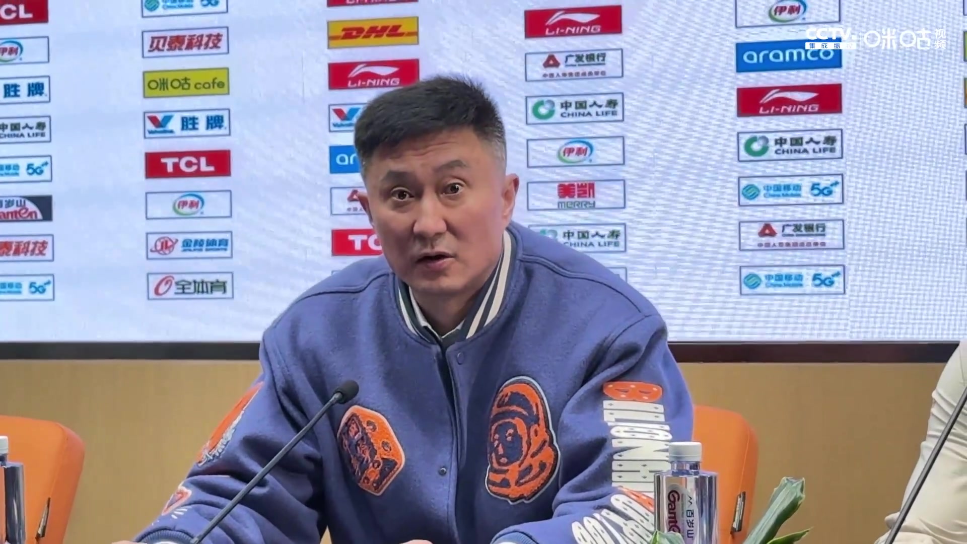 mk体育平台网页版入口杜锋：出色开局后球员想简单了 徐昕&王少杰与莫兰德差距仍很大