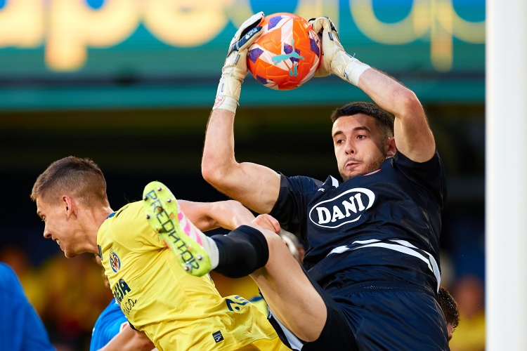 mk体育app官网每体：霍安-加西亚将是巴萨队史上通过支付解约金签的第五位球员